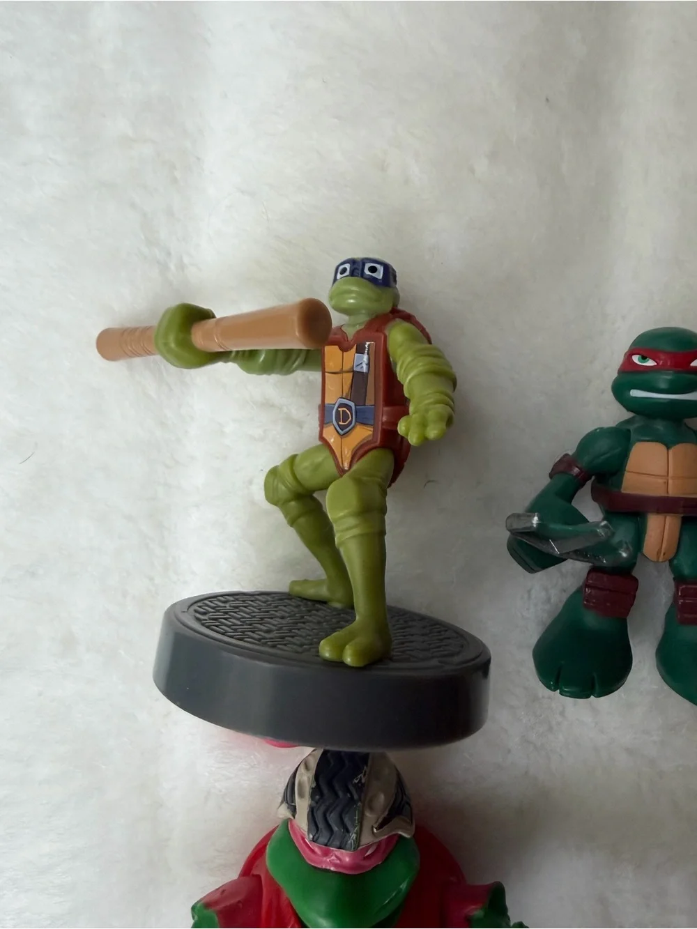 Teenage Mutant Ninja Turtle Lot including Raphael Skateboard 2003